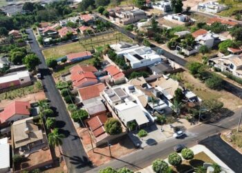 Prefeitura avança com obras de microrrevestimento asfáltico em Camapuã