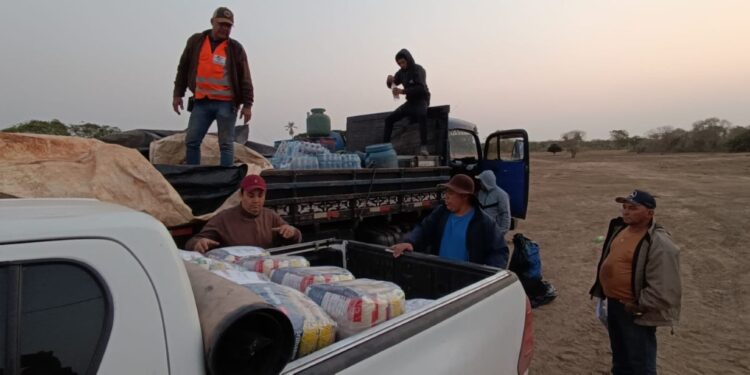 Voluntários chegam ao interior do Pantanal para levar ajuda e dar assistência aos ribeirinhos