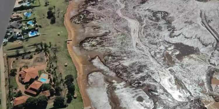 Rompimento de barragem em condomínio entre Jaraguari e Campo Grande gera multa milionária