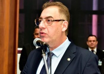 Comissão de Acompanhamento da Execução Orçamentária recebe prestação de contas dos Poderes