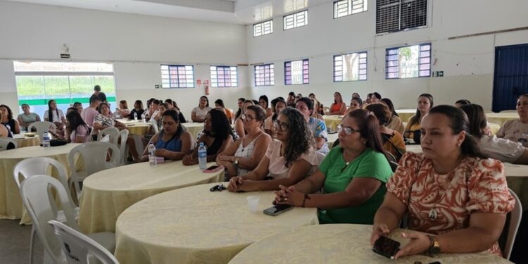 Professores de Camapuã discutem inclusão e saúde mental em evento especial