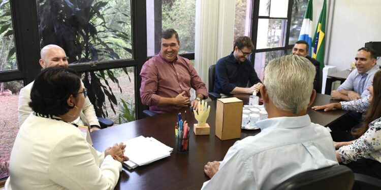 Governo de MS reajusta salário das carreiras de assistência, cidadania e defesa do consumidor