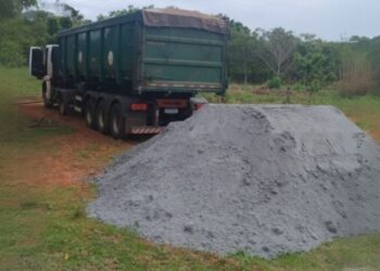 Prefeitura de Costa Rica reforça suporte a pequenos agricultores com distribuição de calcário