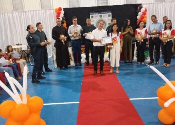 Alunos concluem curso do Proerd em Figueirão com formatura solene