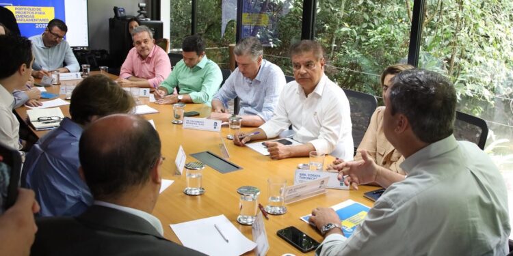 Governo reúne bancada federal para definir distribuição de emendas e projetos para 2025