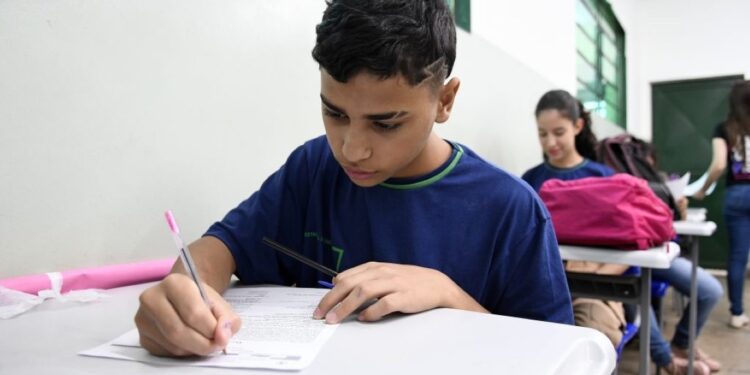 Pré-matrícula para escolas estaduais de Mato Grosso do Sul abre com 210 mil vagas para 2025