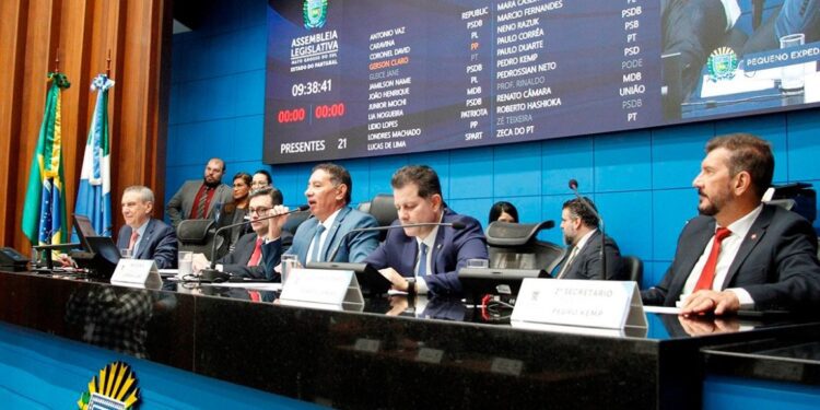 Mesa Diretora da ALEMS é reeleita por unanimidade para o próximo biênio