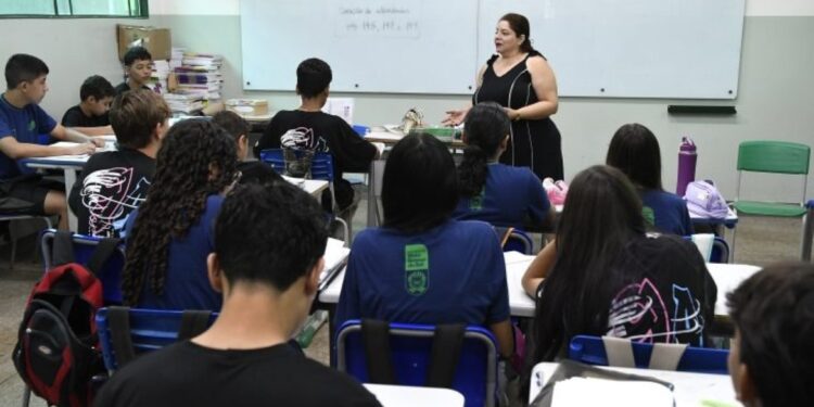 Secretaria de Educação divulga lista de designação de estudantes para o Ano Letivo de 2025