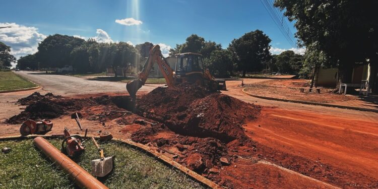 Camapuã avança em obras de esgoto na Vila Industrial