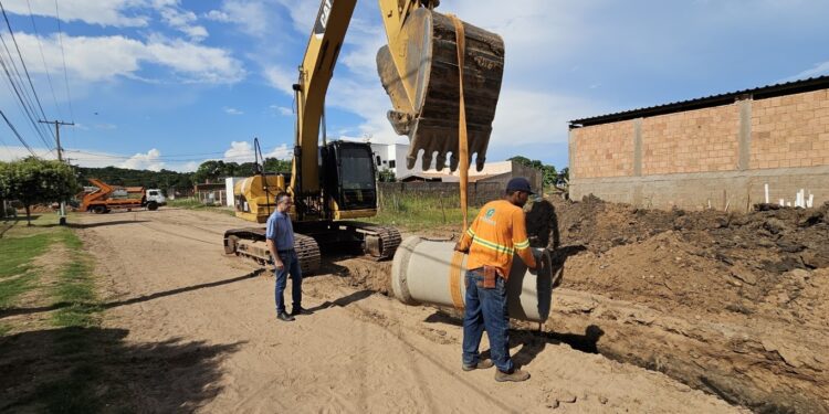 Secretaria de Infraestrutura avança em obras de drenagem na Vila João Leite de Barros