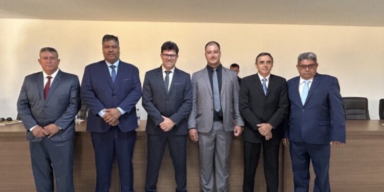 Delegado Cleverson, Vice e Vereadores de Costa Rica assumem mandato 2025-2028