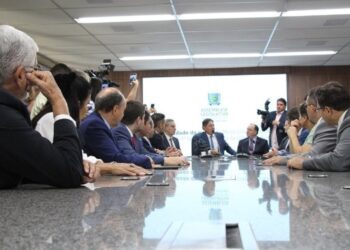 Retorno dos trabalhos legislativos da ALEMS é marcado pela posse da Mesa Diretora