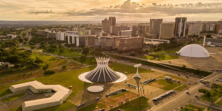 Governo federal promove encontro com prefeitos para alinhar diretrizes da nova gestão