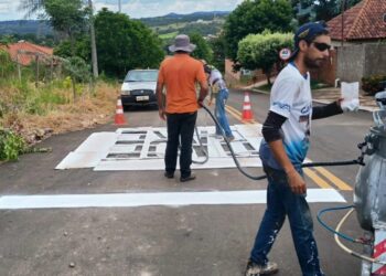 Mutirão revitaliza Vila Izolina em Camapuã com ações de limpeza e sinalização