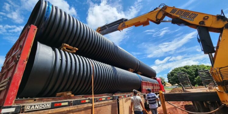 Prefeitura de Camapuã substituirá velhas pontes de madeira por tubos P.E.A.D. para modernizar infraestrutura