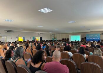 Educadores de Costa Rica participam de capacitação para o ano letivo