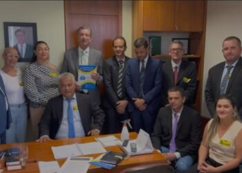 Figueirão garante recurso para aquisição de novo ônibus em Brasília