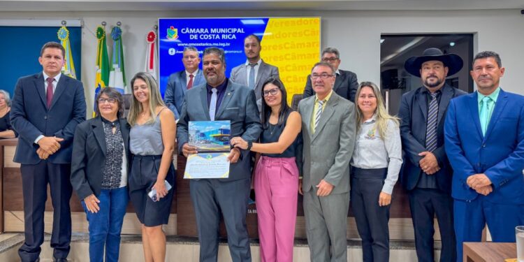 Escola Estadual Santos Dumont recebe homenagem pelos da Câmara de Costa Rica