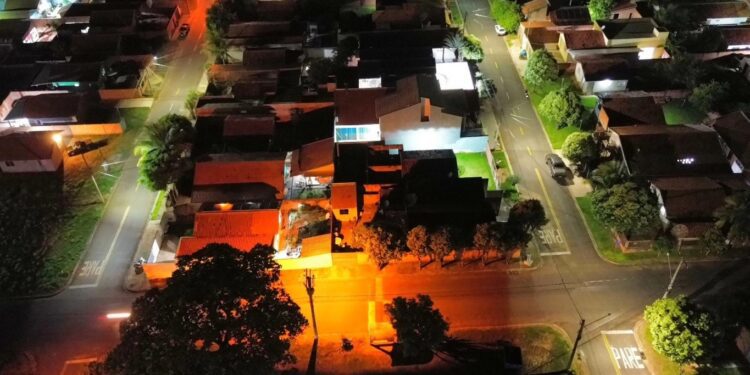 Prefeitura de Camapuã realiza melhorias na iluminação pública nos bairros Cristo Redentor, Jardim do Éden e BNH