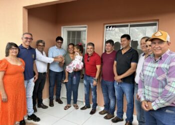 Costa Rica entrega novas casas para 30 famílias com investimento de R$ 7 milhões