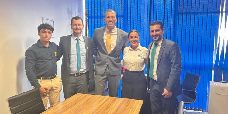 Em 100 dias, vereadora Dayane Fernandes acumula projetos, visitas e ações sociais em Camapuã