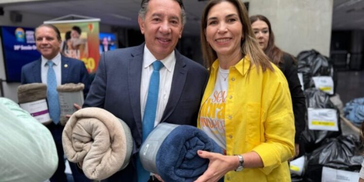 Gerson Claro destaca solidariedade na entrega de donativos da campanha “Seu Abraço Aquece”