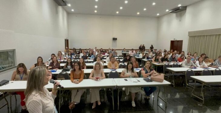 SES promove oficina técnica da assistência farmacêutica para fortalecer práticas