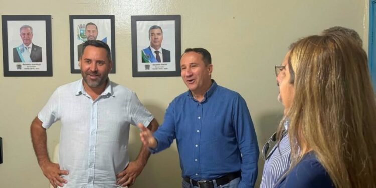 Alcinópolis recebe representantes de Paraíso das Águas para tratar de cooperação entre municípios