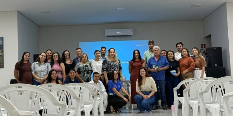 MEIs recebem orientações para melhorar gestão comercial em Alcinópolis