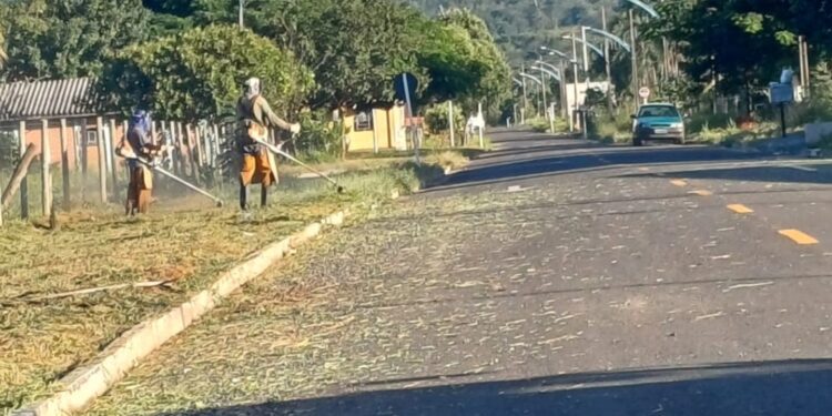 Secretaria de Obras realiza manutenção para garantir ambiente mais seguro e saudável