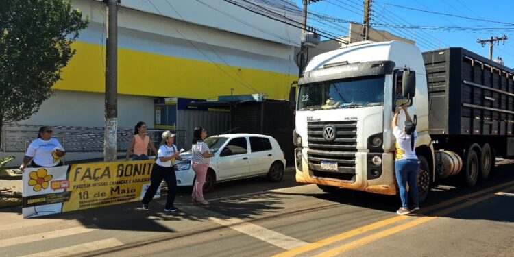 Maio Laranja chega a Camapuã com panfletagem e apoio da comunidade