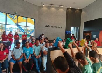 Alunos da APAE participam de atividade educativa no Museu Interativo de Costa Rica