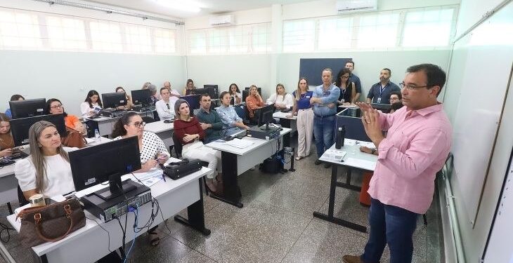 Coxim abre série de encontros para capacitação de prefeitos e secretários municipais no MS
