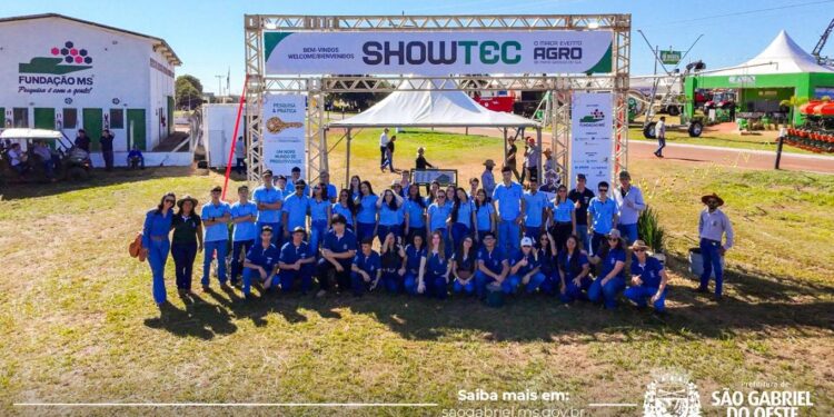 Estudantes de Técnico Agrícola de São Gabriel do Oeste visitam Showtec em Maracaju