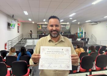 Prefeito de Alcinópolis é reconhecido por ação social durante a Páscoa