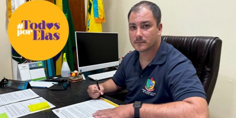 Presidente Artur Baird assina termo e compromete Câmara Municipal de Costa Rica na luta contra a violência à mulher