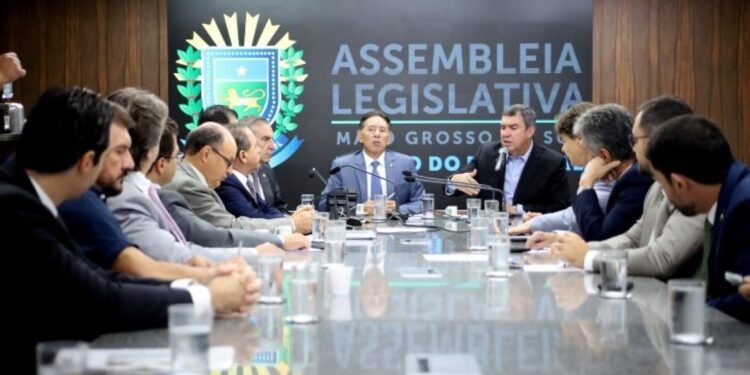 Governo apresenta aos deputados expansão da infra e desafios da saúde em MS