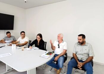 Alcinópolis realiza reunião para alinhar ações do Plano Municipal da Primeira Infância
