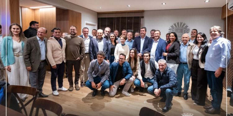 Prefeito Leocir Montanha apresenta projetos estratégicos para São Gabriel do Oeste