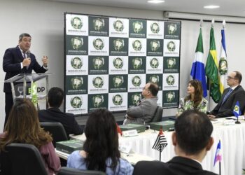 Em encontro com defensores públicos, Governo de MS defende inclusão e combate a extrema pobreza