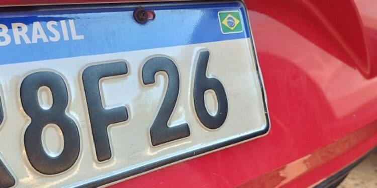 Começa prazo para licenciar veículos com placa final 6 em Mato Grosso do Sul