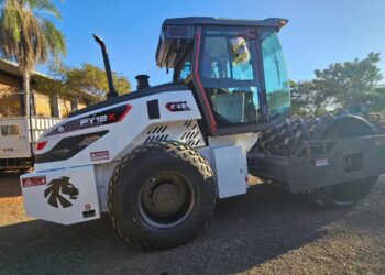 Secretaria de Obras e Infraestrutura adquire novo rolo compactador para Camapuã