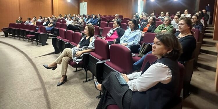 Camapuã capacita professores para uso do Set Brasil na educação infantil