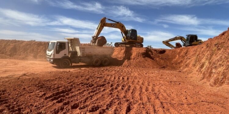 Prefeitura de Costa Rica acelera manutenção de vias para escoamento rural