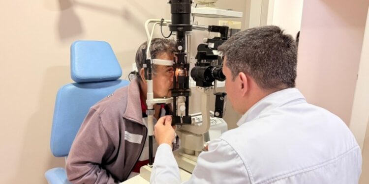Costa Rica realiza cirurgias oftalmológicas e mais de 100 atendimentos em um único dia