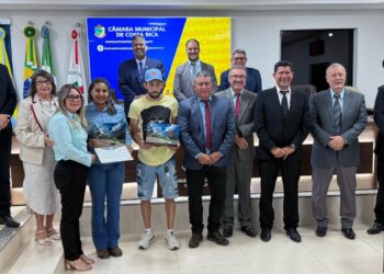 Câmara de Costa Rica reconhece desempenho de atletas com Moções de Aplausos