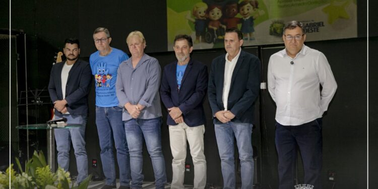 Prefeito Leocir Montagna abre semana dedicada à primeira infância em São Gabriel do Oeste