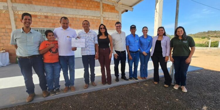 Agronegócio de Camapuã é impulsionado com a entrega do Selo SIM COINTA ao Apiário Luz da Manhã