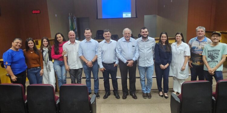 Deputado federal Dr. Luiz Ovando ministra formação médica em Camapuã