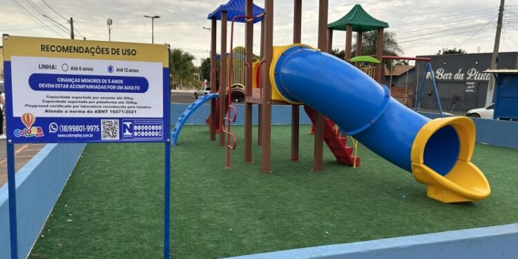 Investimento de R$ 536 mil amplia recreação infantil em Costa Rica